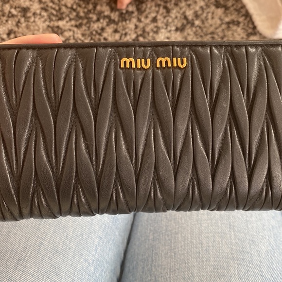 Miu Miu leather continental wallet - Picture 7 of 8